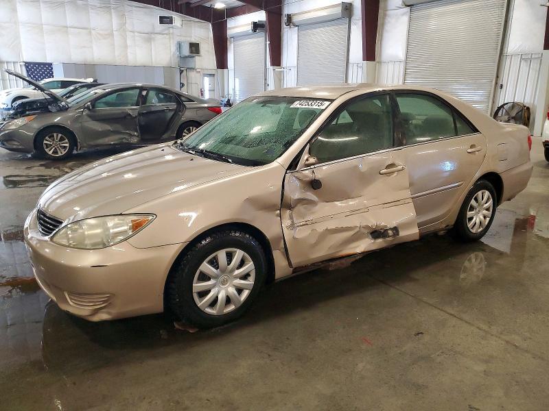 TOYOTA CAMRY 2006 with VIN 4T1BE32K66U693910 - Photo from auction