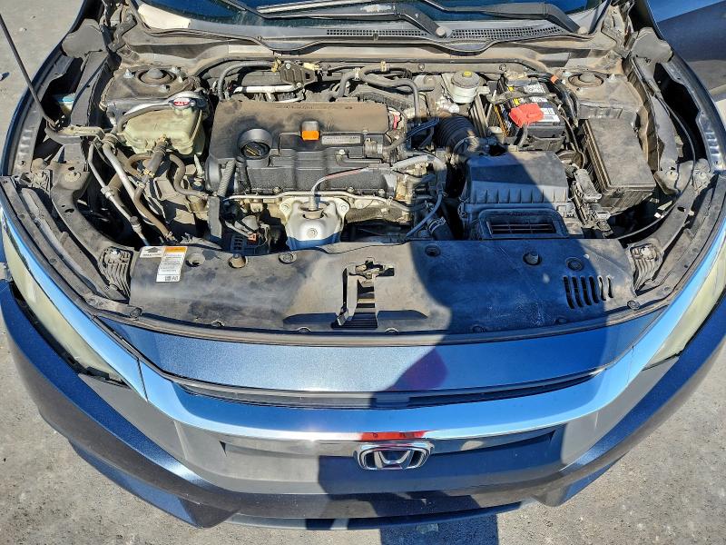 Photo 11 from auction – 2018 HONDA CIVIC LX with VIN 19XFC2F50JE004882