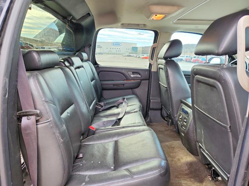 Photo 10 from auction – 2013 CHEVROLET AVALANCHE with VIN 3GNTKGE72DG240245