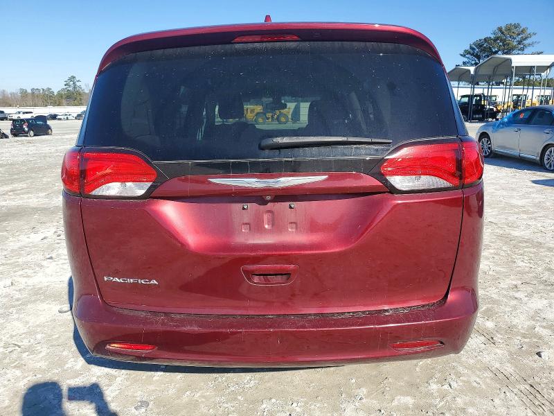 Photo 6 from auction – 2017 CHRYSLER PACIFICA T with VIN 2C4RC1DGXHR676551