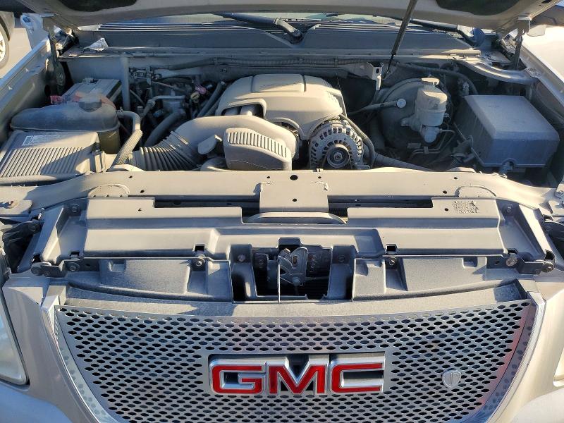 Photo 11 from auction – 2007 GMC YUKON with VIN 1GKFC13037J385680