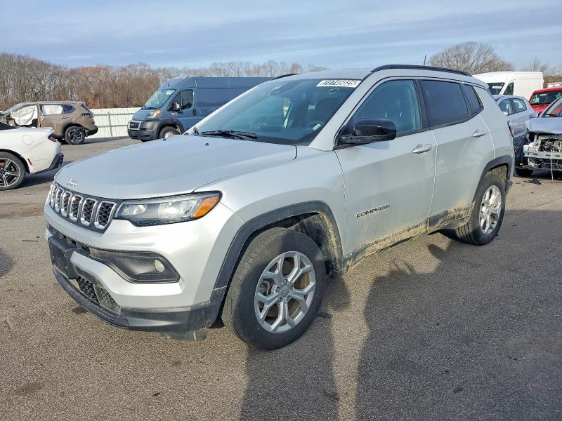 JEEP COMPASS LA 2024 with VIN 3C4NJDBN6RT138791 - Photo from auction