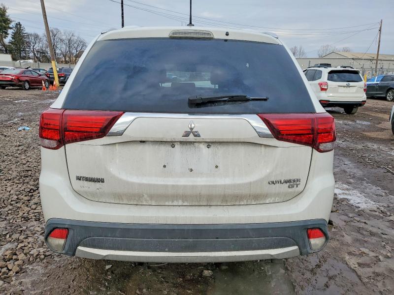 Photo 6 from auction – 2016 MITSUBISHI OUTLANDER with VIN JA4JZ4AX4GZ014657