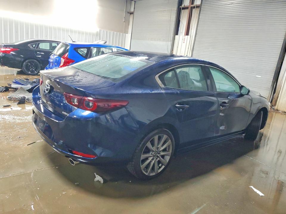 Photo 3 from auction – 2023 MAZDA 3 with VIN 3MZBPABM1PM357640