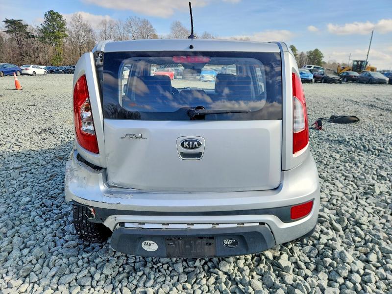 Photo 6 from auction – 2013 KIA SOUL with VIN KNDJT2A50D7771640