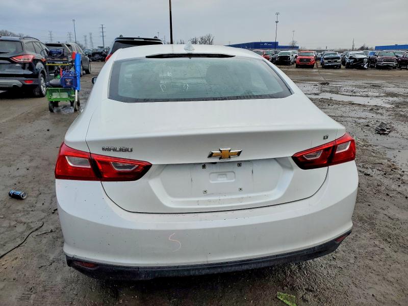 Photo 5 from auction – 2017 CHEVROLET MALIBU LT with VIN 1G1ZE5ST4HF204699