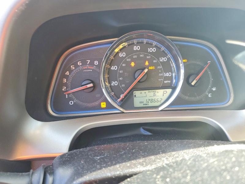 Photo 9 from auction – 2015 TOYOTA RAV4 LIMIT with VIN 2T3DFREVXFW270057
