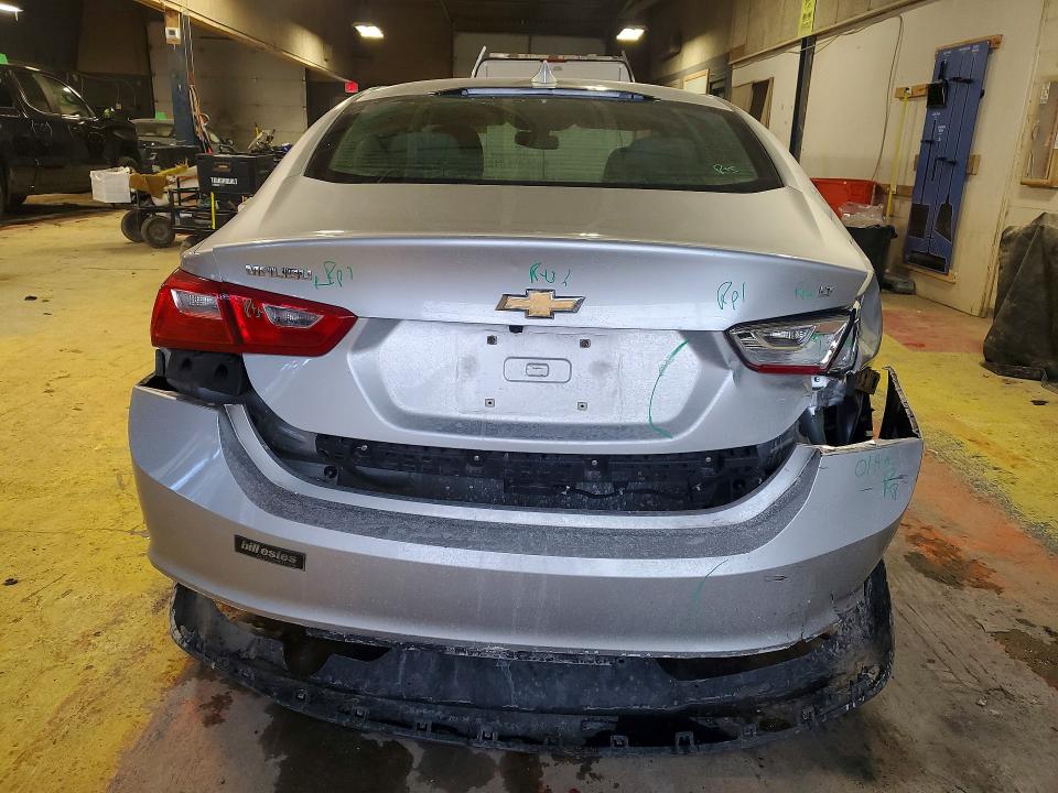 Photo 6 from auction – 2016 CHEVROLET MALIBU LT with VIN 1G1ZE5ST6GF353825