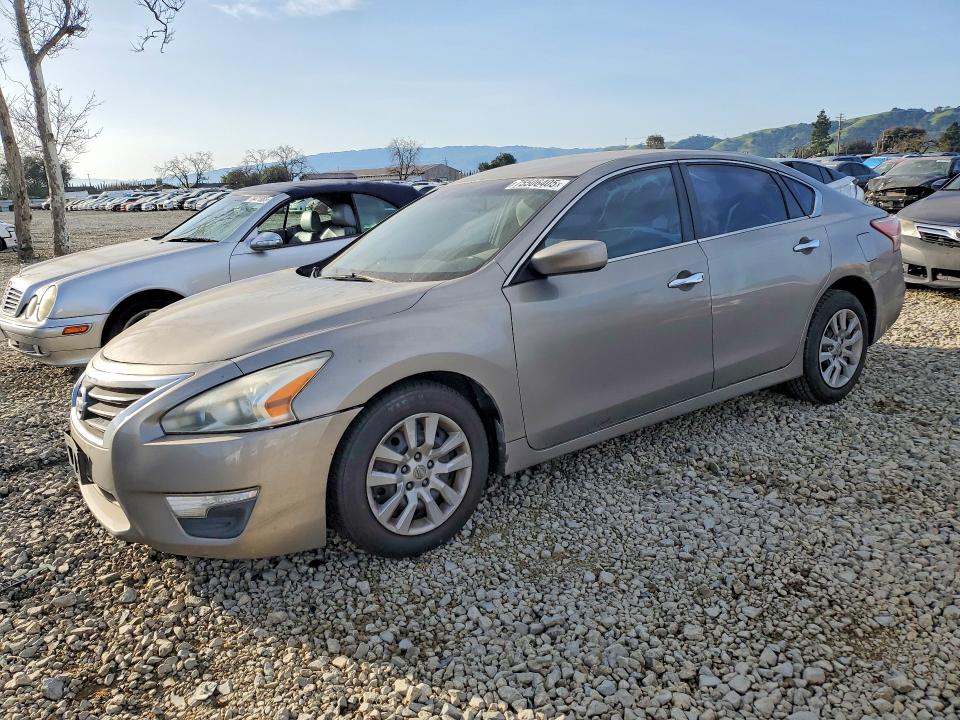 NISSAN ALTIMA 2.5 2013 with VIN 1N4AL3AP3DN463550 - Photo from auction