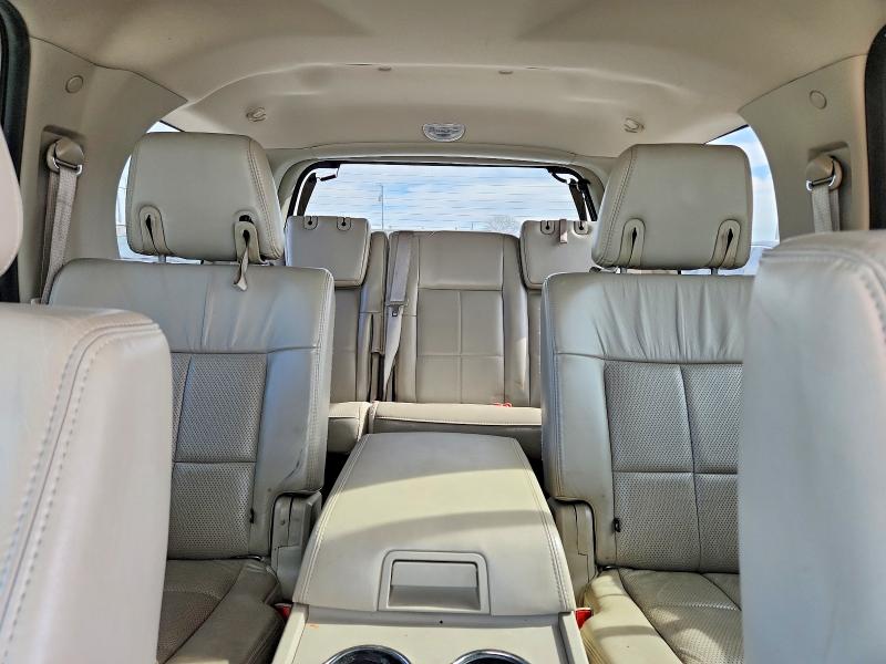 Photo 10 from auction – 2011 LINCOLN NAVIGATOR with VIN 5LMJJ2H52BEJ10253