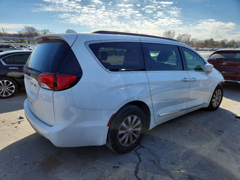 Photo 3 from auction – 2017 CHRYSLER PACIFICA T with VIN 2C4RC1BG9HR524599
