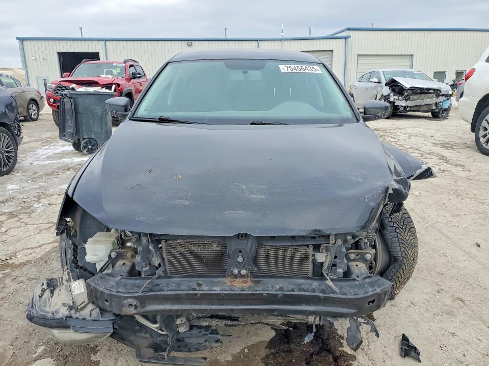 Photo 5 from auction – 2015 VOLKSWAGEN JETTA with VIN 3VW2K7AJ3FM245056
