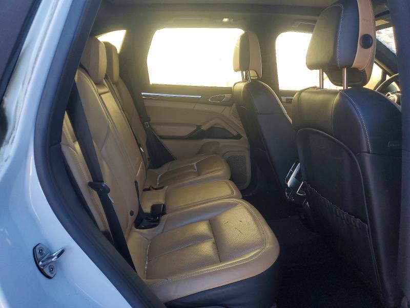 Photo 10 from auction – 2018 PORSCHE CAYENNE with VIN WP1AA2A27JKA04306