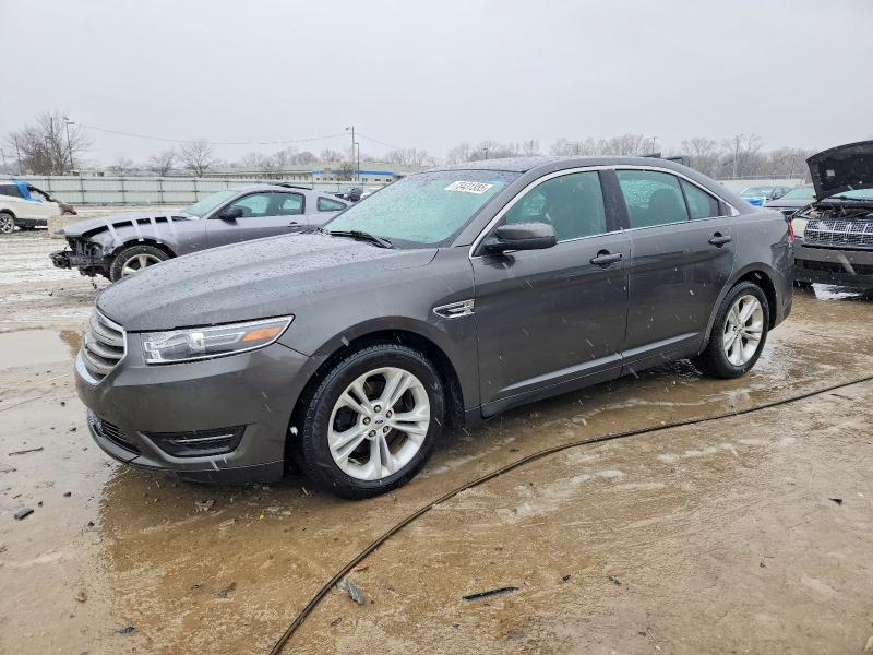FORD TAURUS SEL 2018 with VIN 1FAHP2E8XJG125398 - Photo from auction