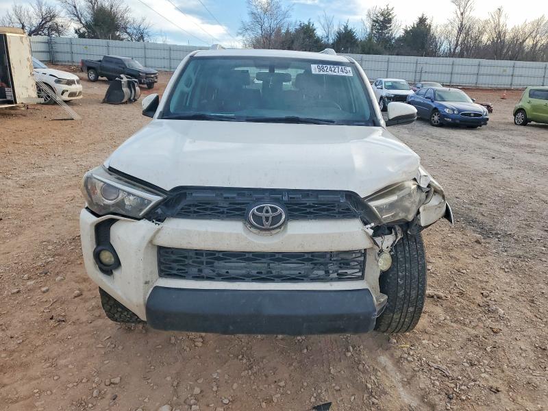 Photo 5 from auction – 2016 TOYOTA 4RUNNER with VIN JTEZU5JR5G5147297