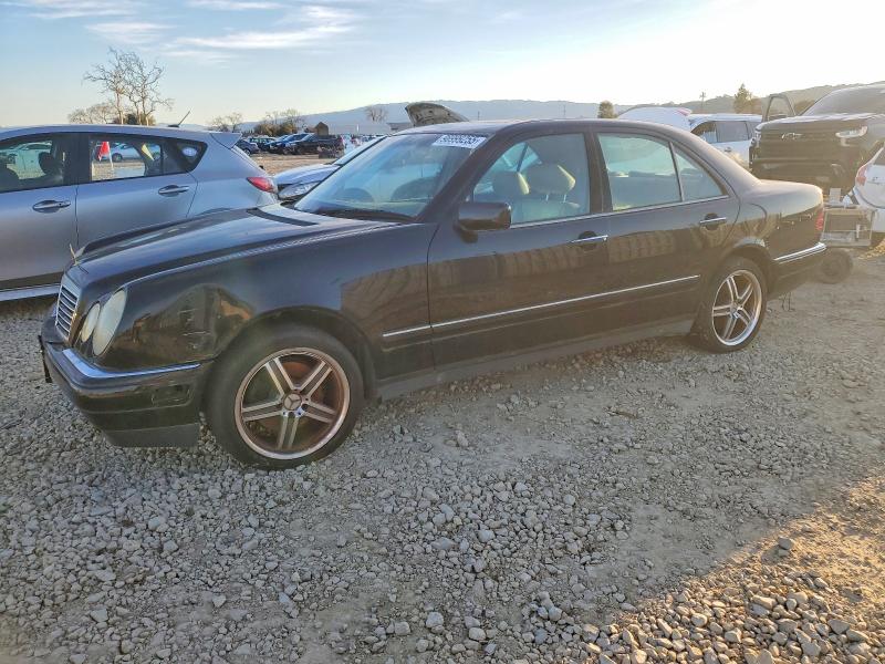 MERCEDES-BENZ E 320 1998 with VIN WDBJF65F6WA640363 - Photo from auction
