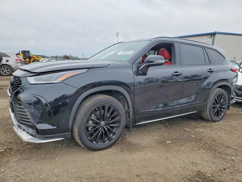 TOYOTA HIGHLANDER 2023 with VIN 5TDKDRBH5PS510727 - Photo from auction