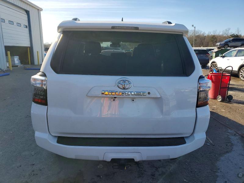 Photo 6 from auction – 2019 TOYOTA 4RUNNER SR with VIN JTEZU5JR6K5198624