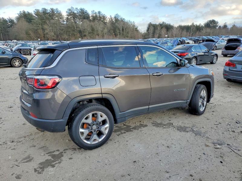Photo 3 from auction – 2019 JEEP COMPASS with VIN 3C4NJDCB7KT653969