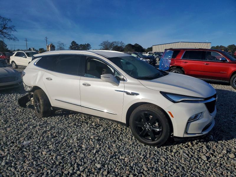 Photo 4 from auction – 2024 BUICK ENCLAVE with VIN 5GAERCKW4RJ119564