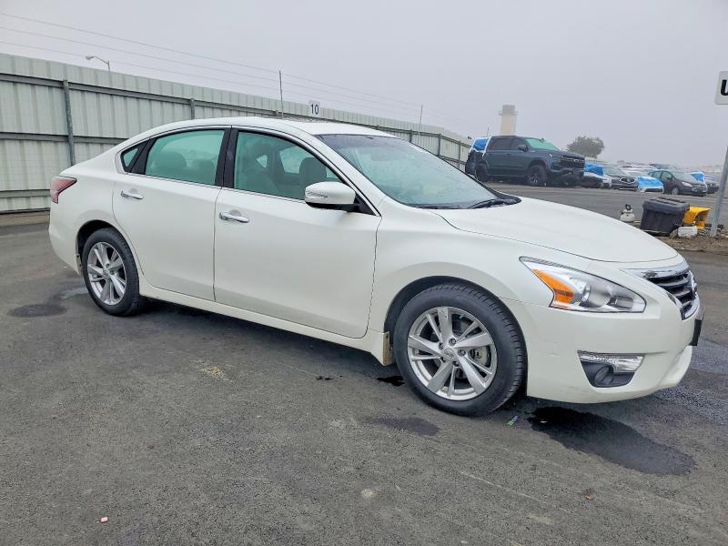 Photo 4 from auction – 2015 NISSAN ALTIMA 2.5 with VIN 1N4AL3AP0FC153757