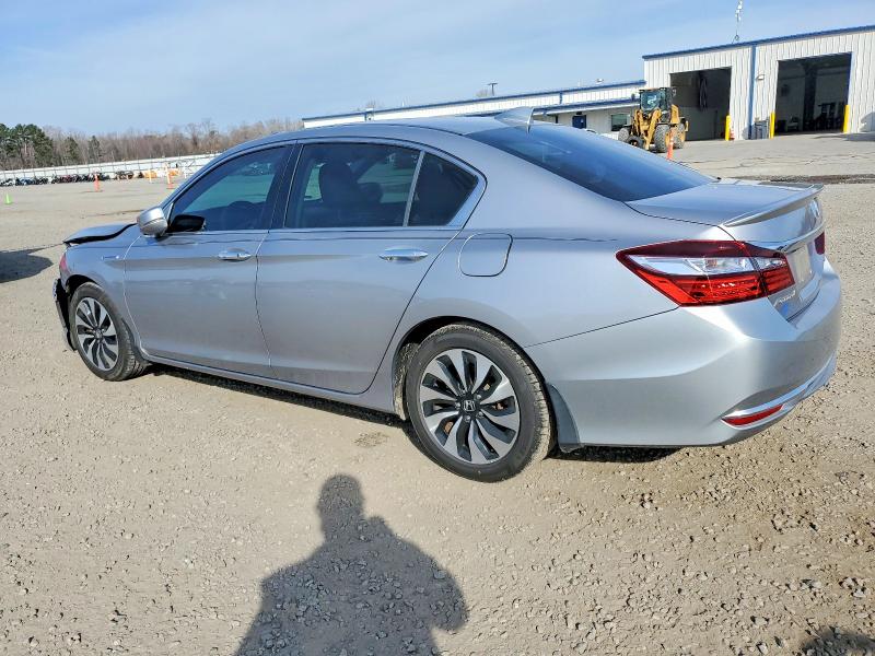 Photo 2 from auction – 2017 HONDA ACCORD with VIN JHMCR6F3XHC009742