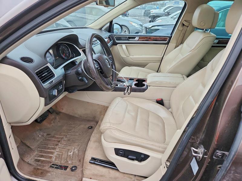 Photo 7 from auction – 2011 VOLKSWAGEN TOUAREG V6 with VIN WVGFK9BP6BD005567