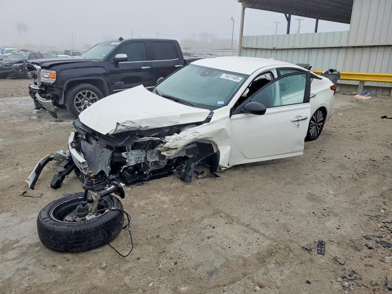 NISSAN ALTIMA 2025 with VIN 1N4BL4DVXSN421376 - Photo from auction
