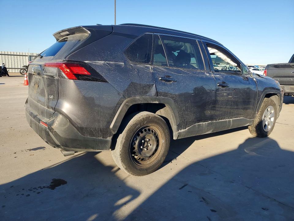 Photo 3 from auction – 2021 TOYOTA RAV4 LE with VIN 2T3H1RFV6MW174549