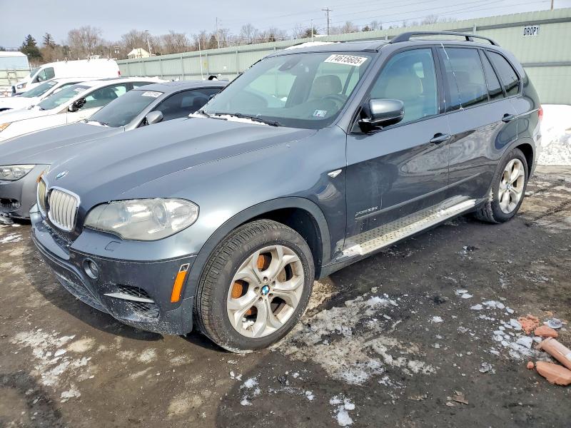 BMW X5 XDRIVE3 2012 with VIN 5UXZW0C50CL663650 - Photo from auction