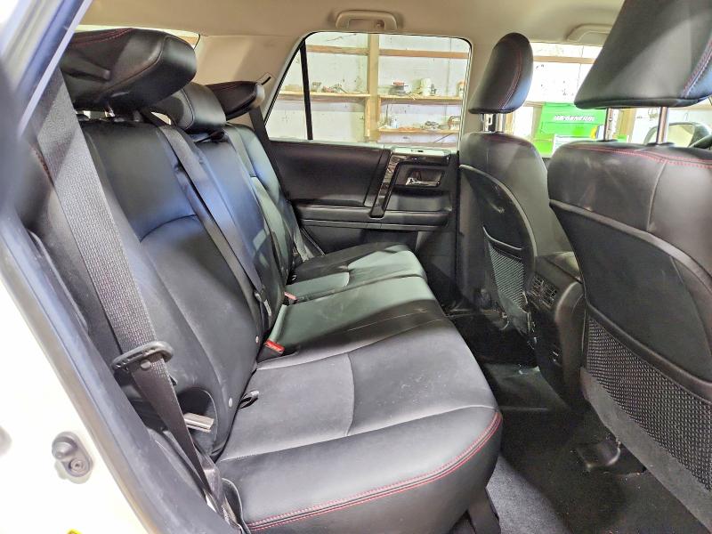 Photo 11 from auction – 2016 TOYOTA 4RUNNER SR with VIN JTEBU5JR0G5333640