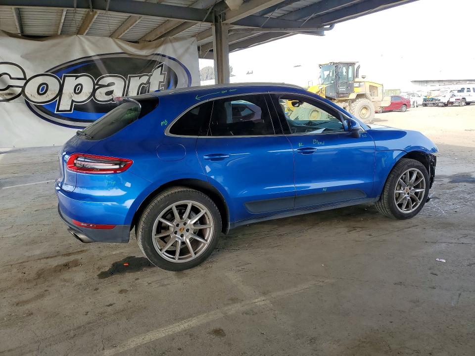 Photo 3 from auction – 2017 PORSCHE MACAN S with VIN WP1AB2A57HLB15918