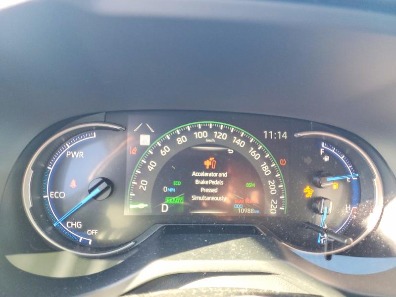 Photo 9 from auction – 2025 TOYOTA RAV4 XLE with VIN JTMRWRFV7SD604069