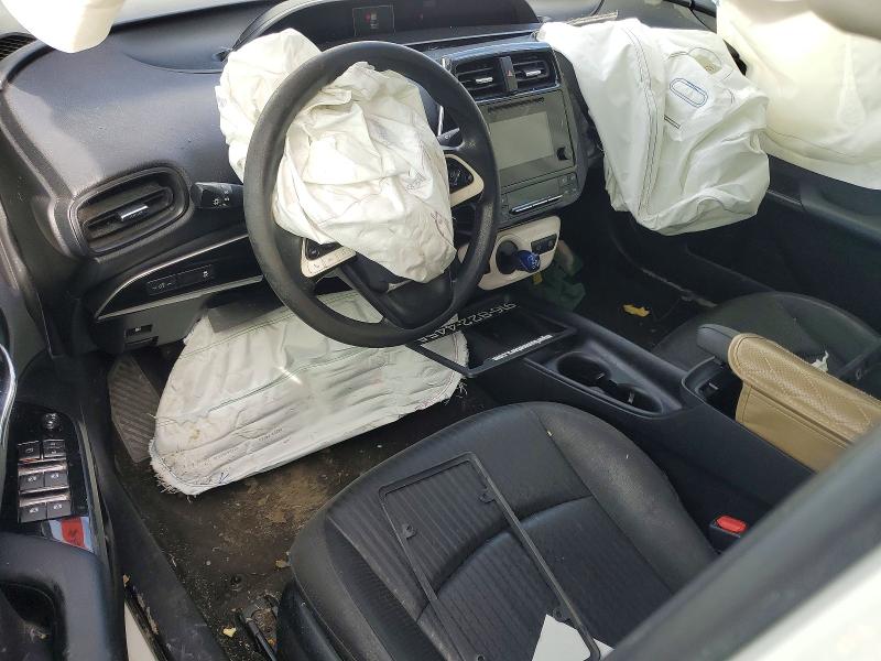 Photo 8 from auction – 2016 TOYOTA PRIUS with VIN JTDKARFU1G3525307