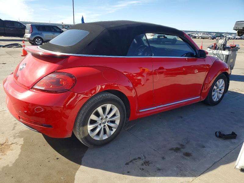 Photo 3 from auction – 2018 VOLKSWAGEN BEETLE with VIN 3VW5DAAT8JM516708