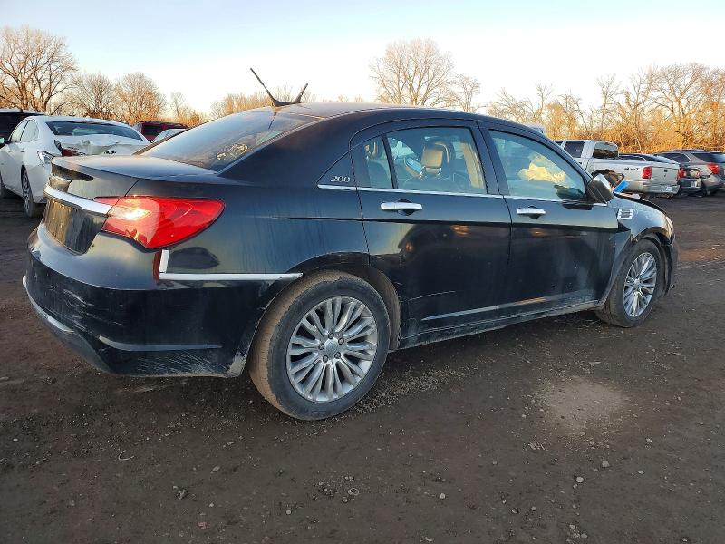 Photo 3 from auction – 2012 CHRYSLER 200 with VIN 1C3CCBCG0CN189740