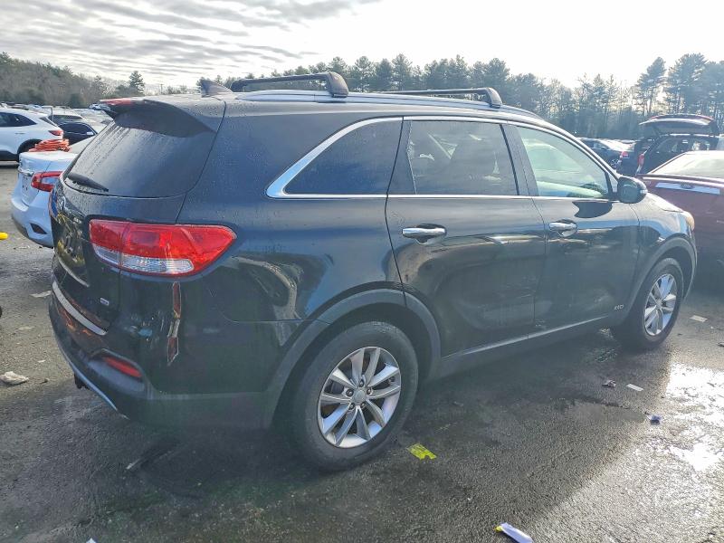 Photo 3 from auction – 2016 KIA SORENTO LX with VIN 5XYPGDA3XGG081782