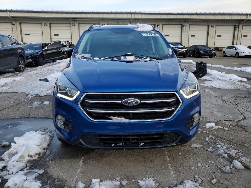 Photo 5 from auction – 2019 FORD ESCAPE with VIN 1FMCU9GD5KUA45666