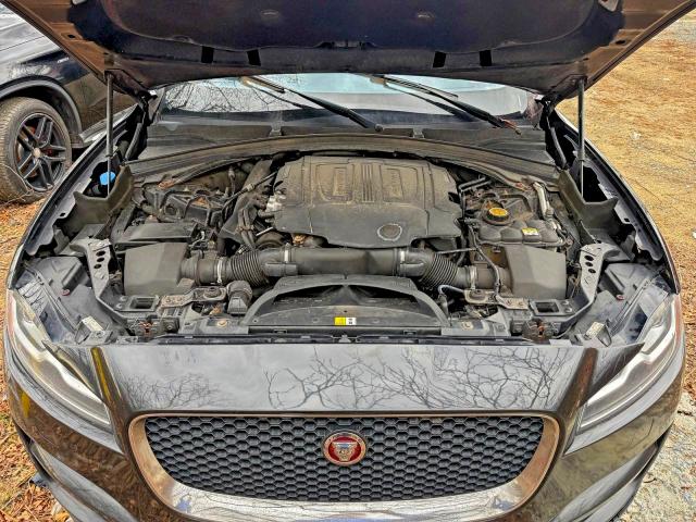 Photo 7 from auction – 2017 JAGUAR F-PACE PRE with VIN SADCK2BV1HA497436