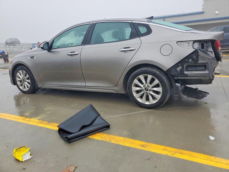 Photo 2 from auction – 2016 KIA OPTIMA with VIN 5XXGU4L3XGG115004