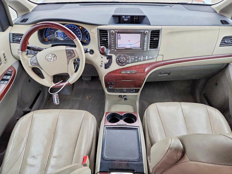 Photo 8 from auction – 2012 TOYOTA SIENNA XLE with VIN 5TDDK3DC7CS046508