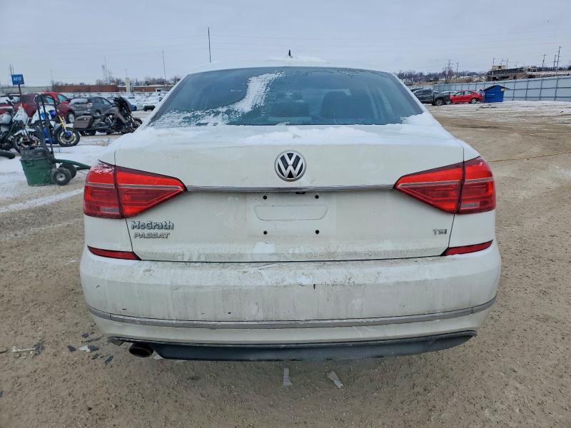 Photo 6 from auction – 2016 VOLKSWAGEN PASSAT with VIN 1VWAT7A39GC061785