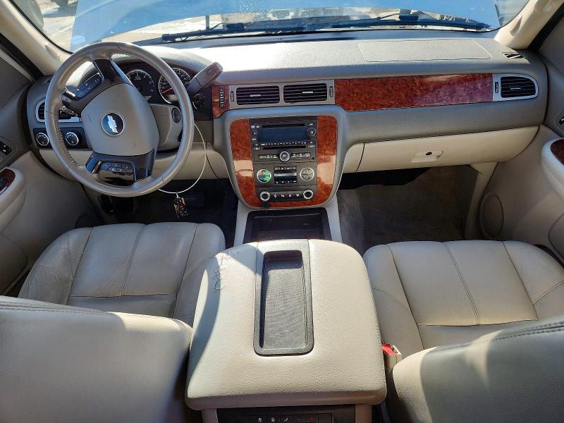 Photo 8 from auction – 2008 CHEVROLET SUBURBAN K with VIN 3GNFK16328G208732