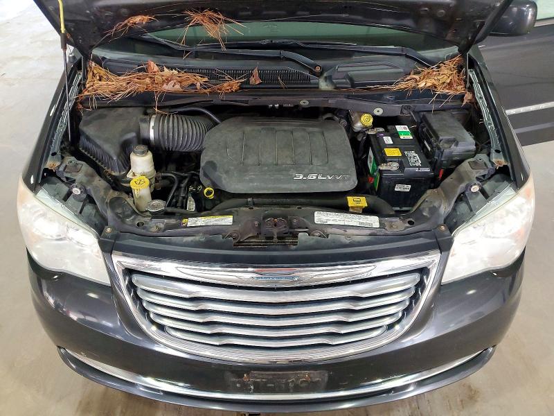Photo 12 from auction – 2012 CHRYSLER TOWN & COU with VIN 2C4RC1BG4CR359487