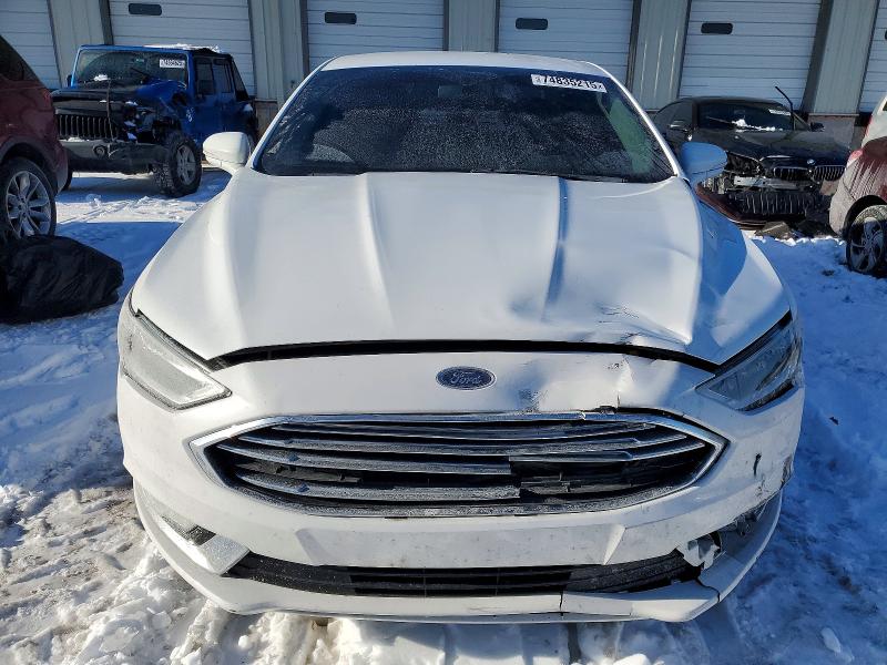 Photo 5 from auction – 2017 FORD FUSION with VIN 3FA6P0HDXHR326807