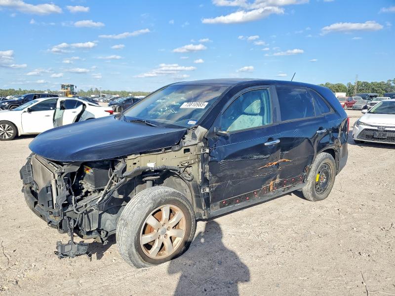 KIA SORENTO 2013 with VIN 5XYKT3A17DG406172 - Photo from auction