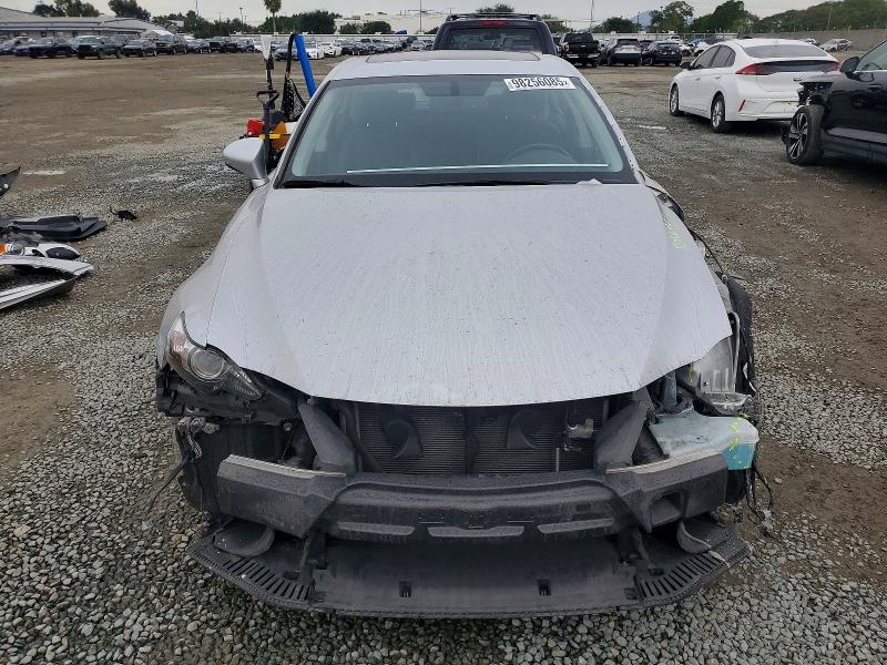 Photo 5 from auction – 2016 LEXUS IS 200T with VIN JTHBA1D29G5010481