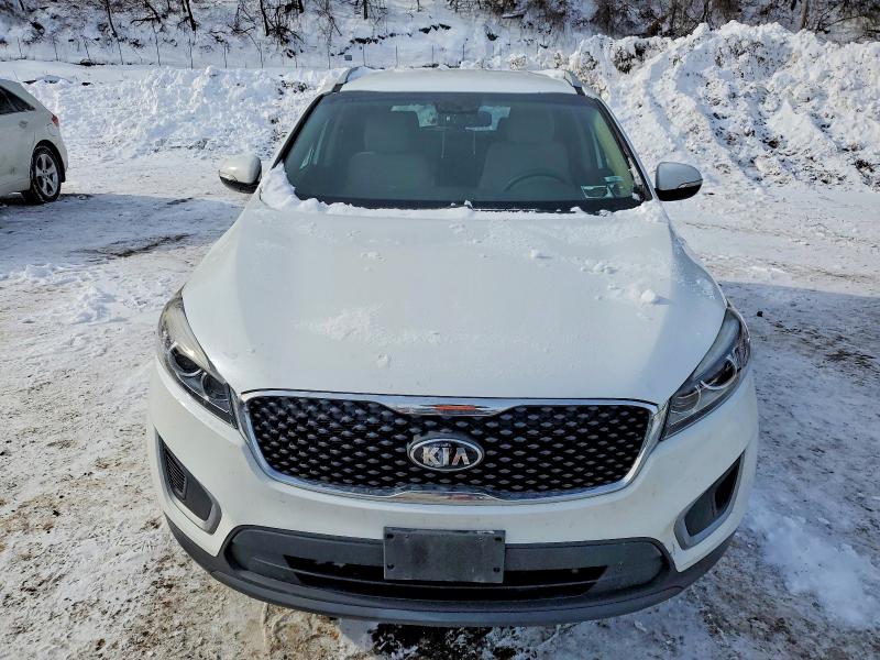 Photo 5 from auction – 2016 KIA SORENTO LX with VIN 5XYPGDA59GG002703