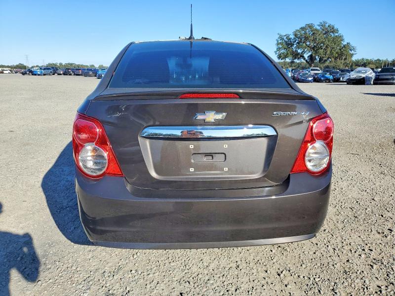 Photo 6 from auction – 2014 CHEVROLET SONIC LT with VIN 1G1JC5SH1E4238959