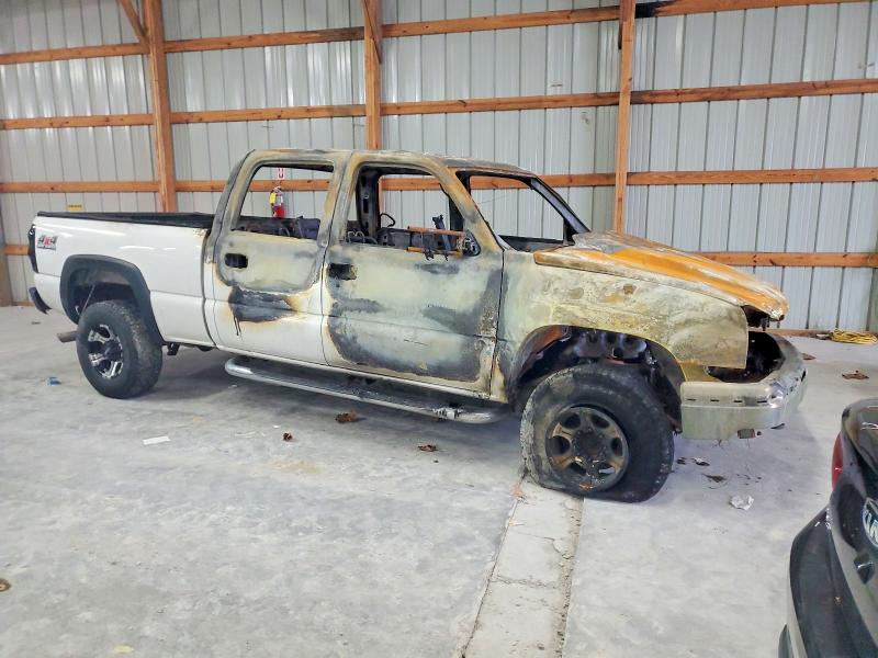 Photo 4 from auction – 2004 CHEVROLET SILVERADO with VIN 1GCHK23U04F161541
